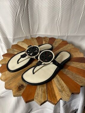 Tory Burch Miller Fringe Black and Ivory Logo Thong Sandals Womens size 8 1/2